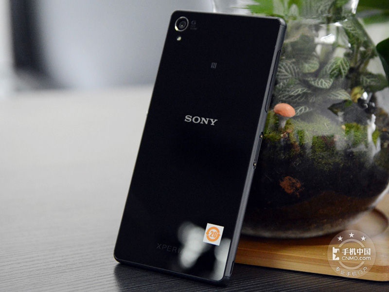 黑色索尼xperia z3(移动4g)手机整体外观图片大图_z3